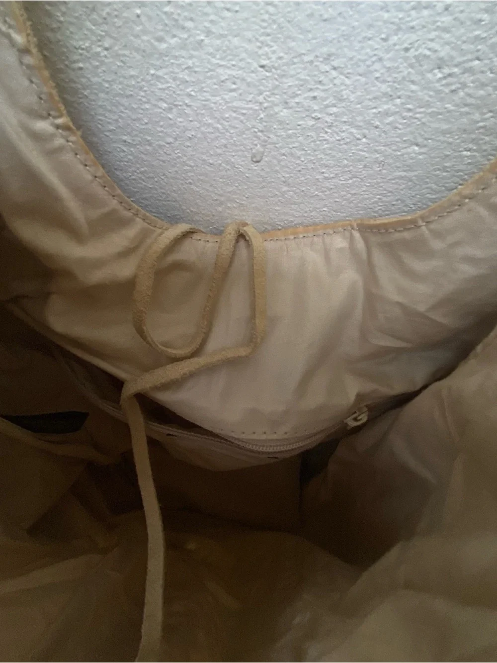 Y2K Lord & Taylor Beige Suede Hobo Bag - Picture 5 of 5